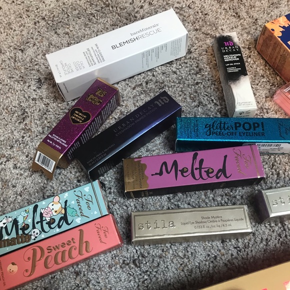 Empty boxes - Picture 4 of 8